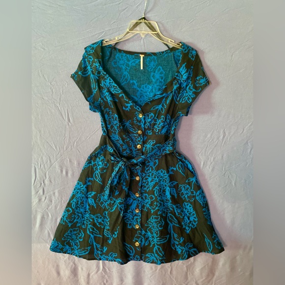🔥Free People A Thing Called Love Linen Blend Navy Floral Mini Dress🔥 - Picture 2 of 16